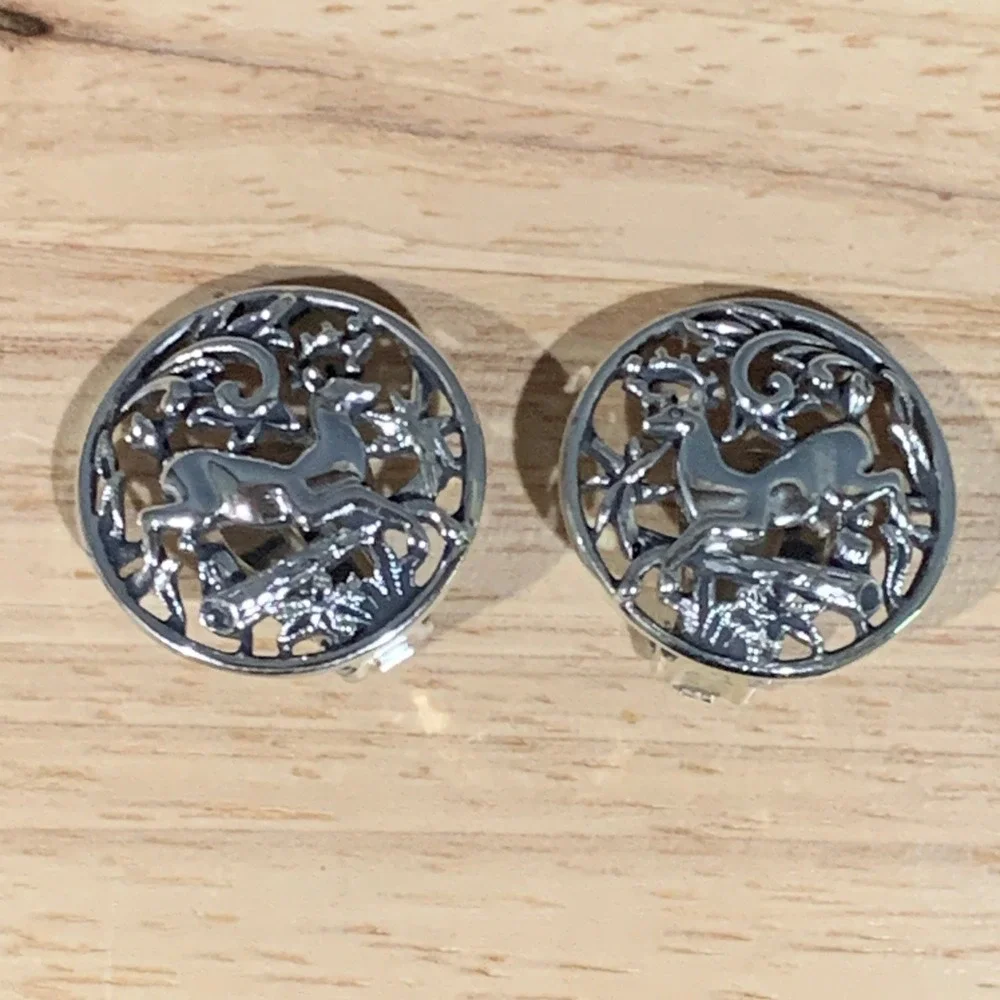 Sarah Coventry Woodland Fleight Reindeer Earrings Silver Tone Vintage Clip On